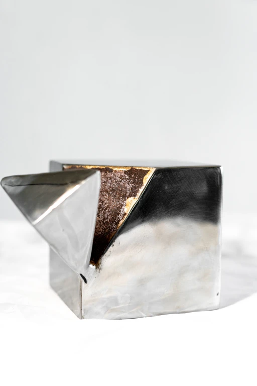 Releitura - Equal Richard Serra 2