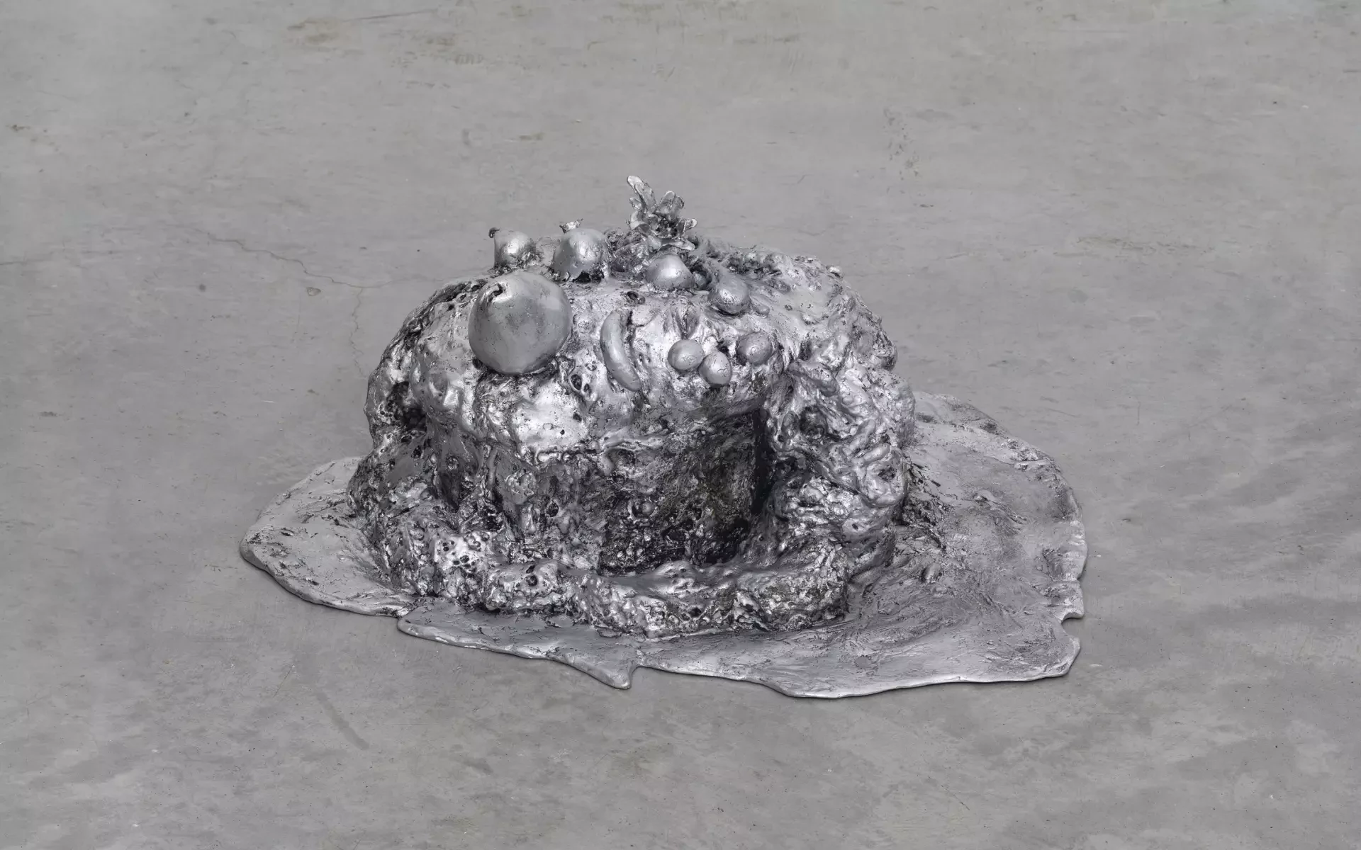 Exposição "Darks Miranda: Uma noite perigosa na ilha de Vulcano"