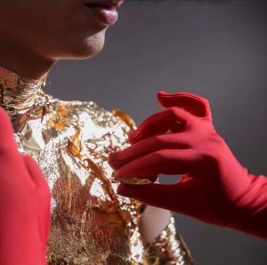 Exposição coletiva "Nem Tudo Que Reluz - Contemporâneas Vivara"