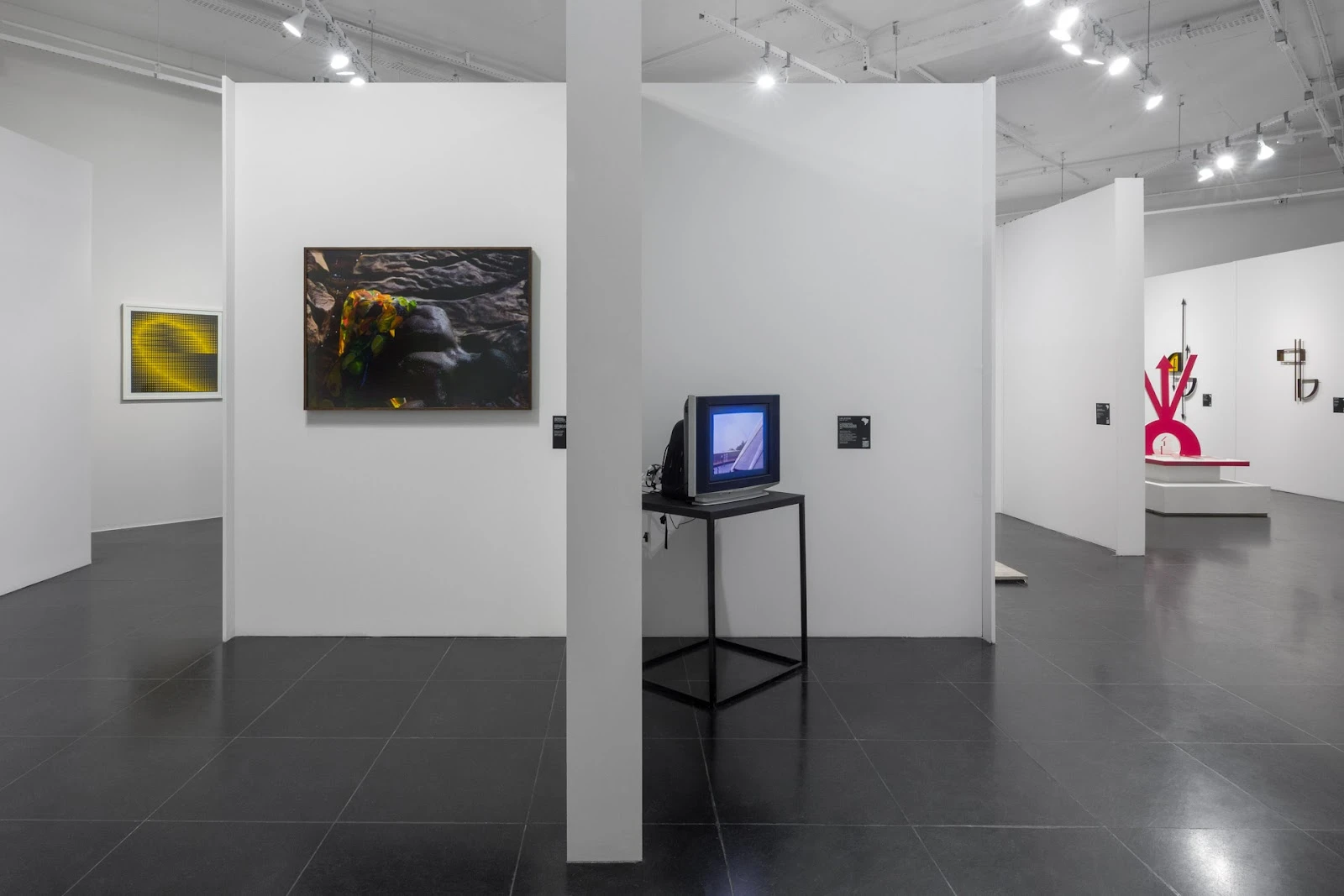 Exposição coletiva "Encruzilhadas da Arte Afro-Brasileira"
