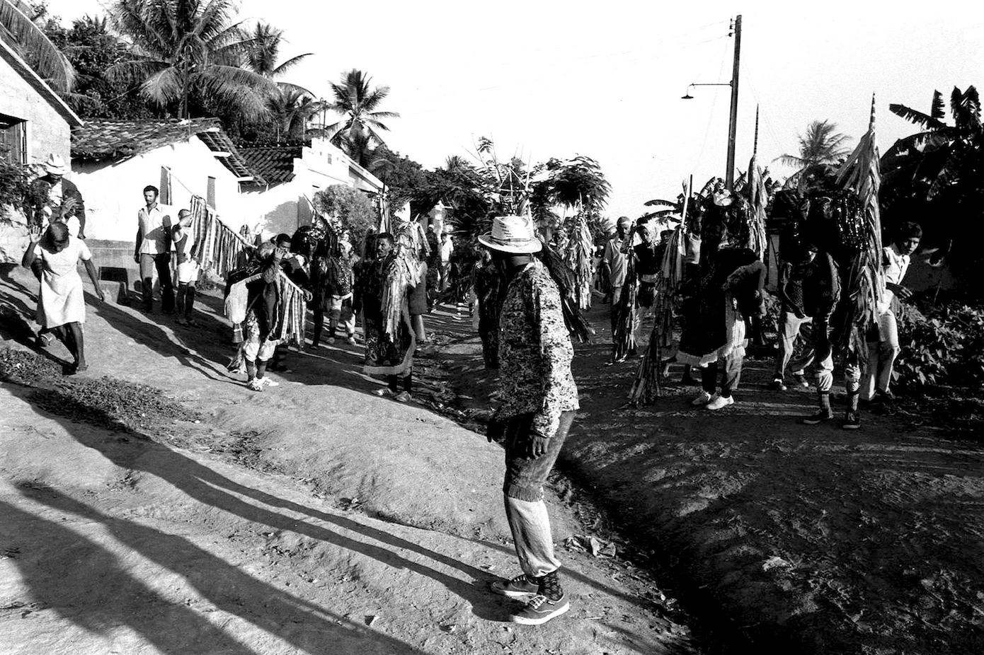 Exposição individual "Como a Terra Respira", de Isa do Rosário, e Orquestra – Fotografias de Xirumba