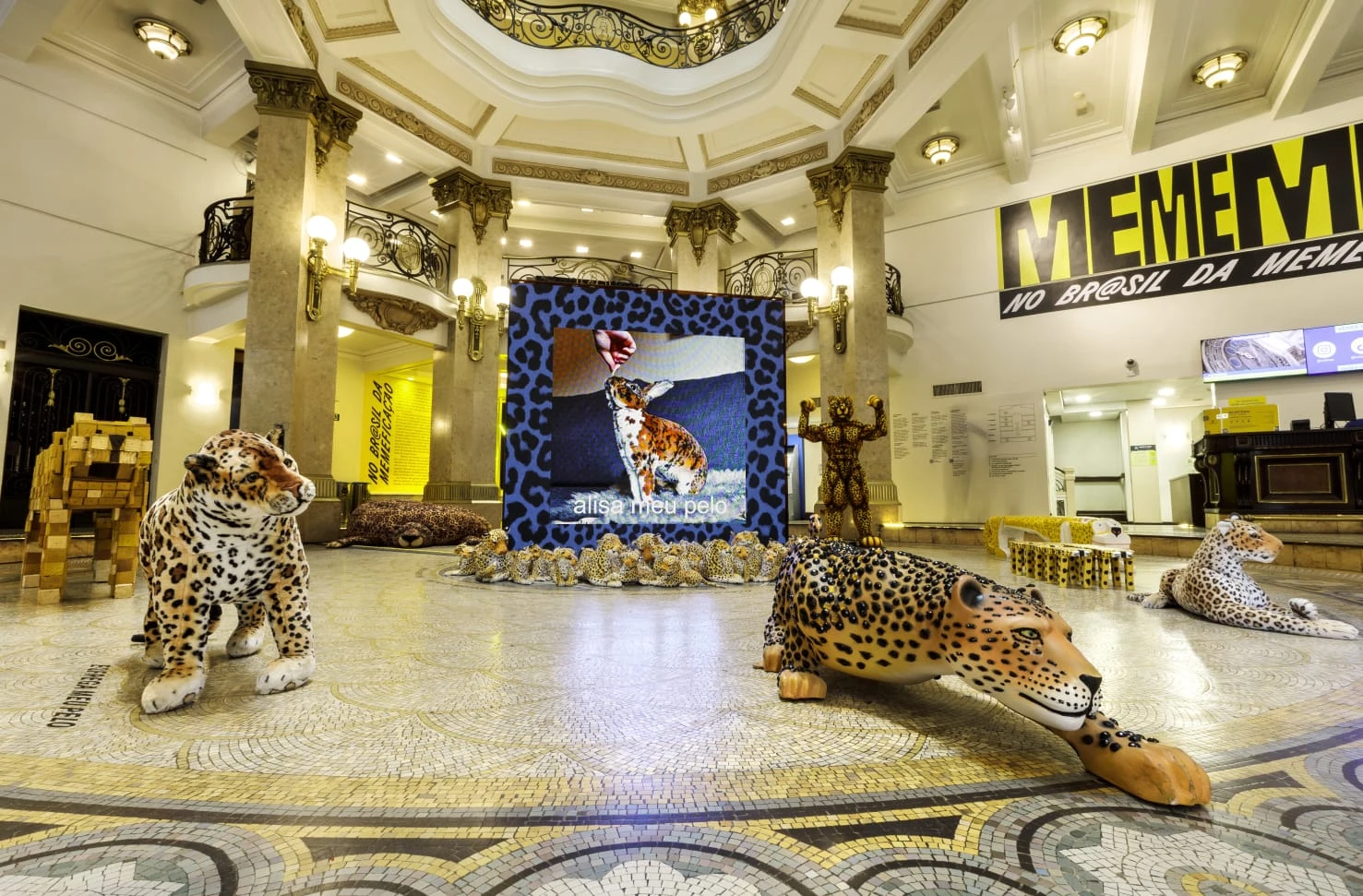 Exposição "MEME: no Br@sil da memeficação"