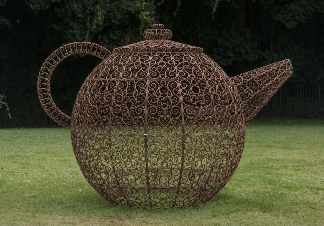 Exposição "MON sem Paredes – Artistas Conquistam os Jardins do MON"