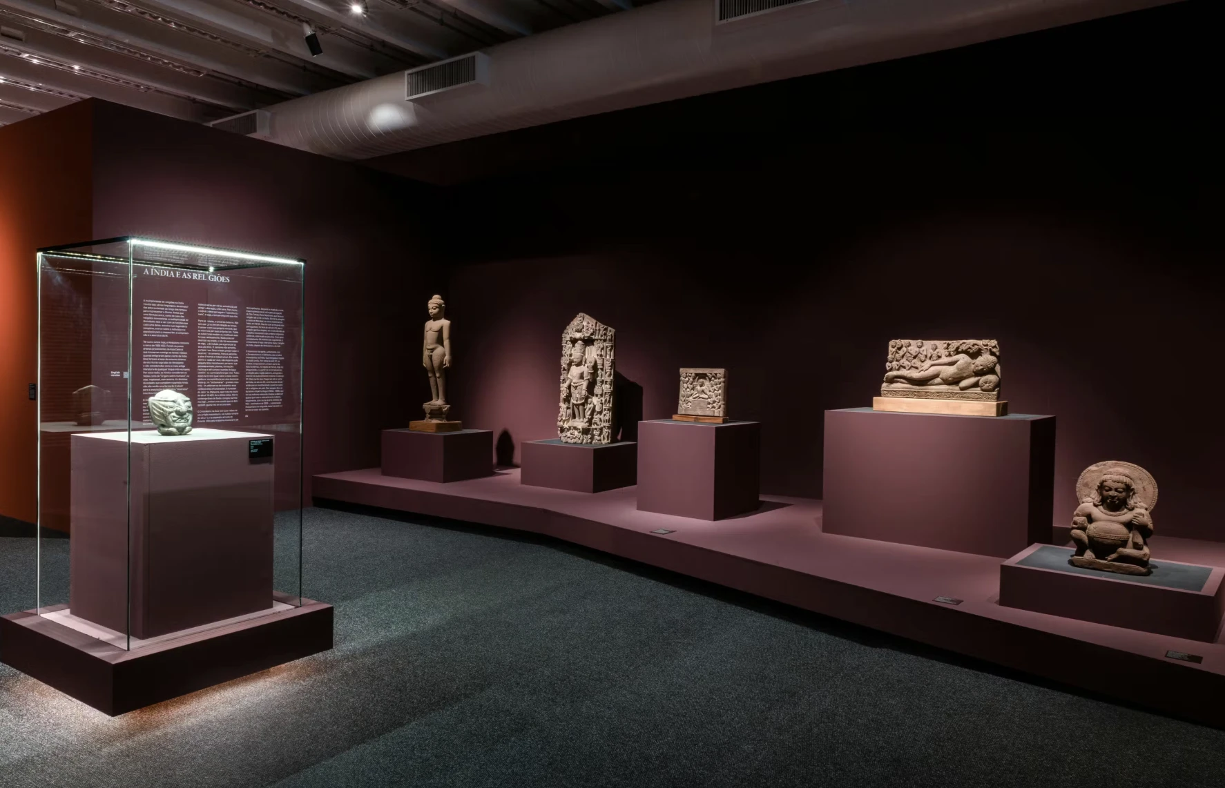 Exposição "Ásia: a Terra, os Homens, os Deuses – 130 anos de relações Brasil/ Japão"