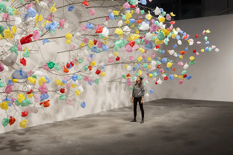 Exposição individual "Knockout!", de Pascale Marthine Tayou