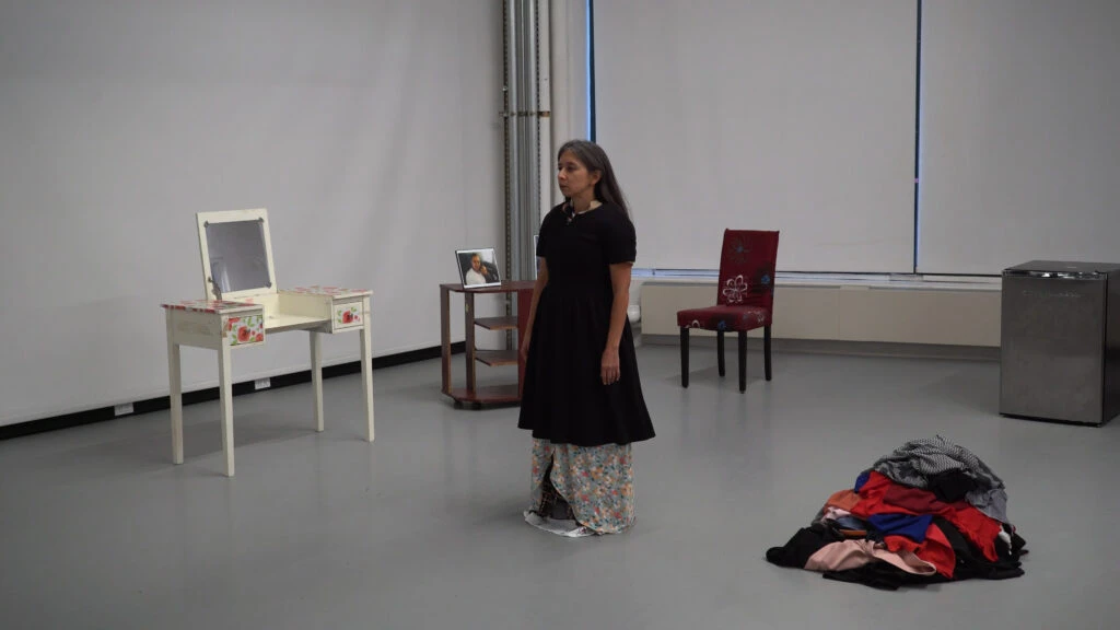 Sala de Vídeo: Regina José Galindo