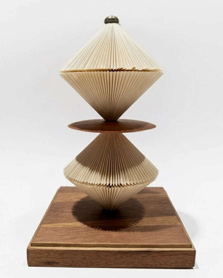 Escultura Dupla Balão com Marchetaria