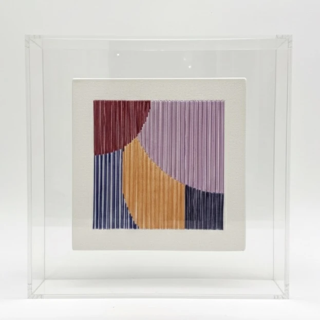 Bordado Geométrico em Acrílico II