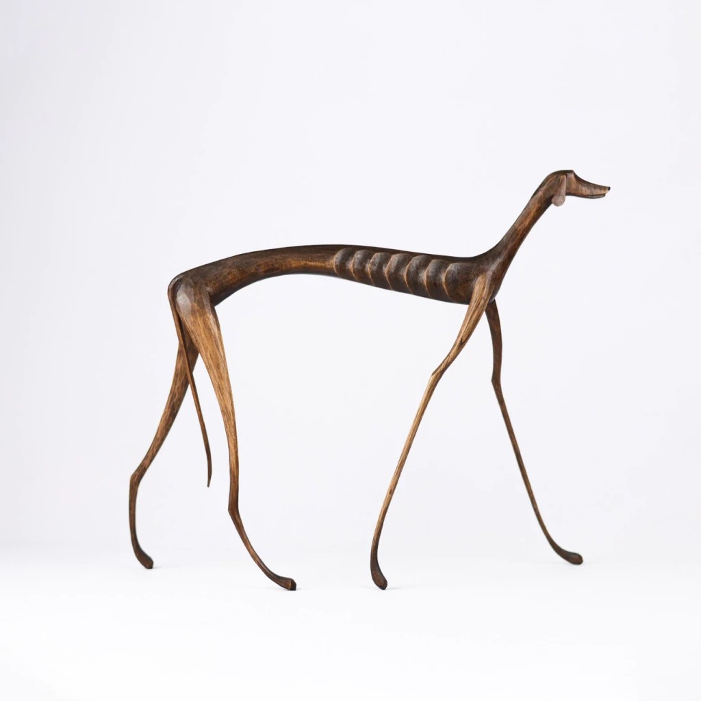 Escultura Cachorro Baleia em pé