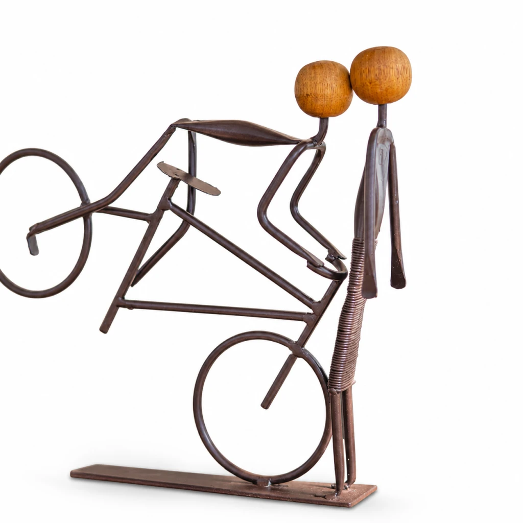 Escultura casal ciclista